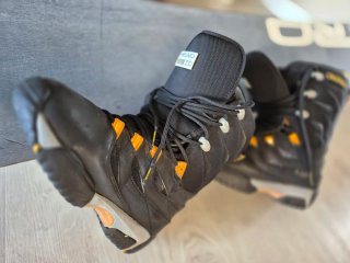 Tabla Snowboard, Casco 53-56cm y Botas 40