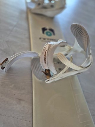 Tabla Snowboard, Casco 53-56cm y Botas 40