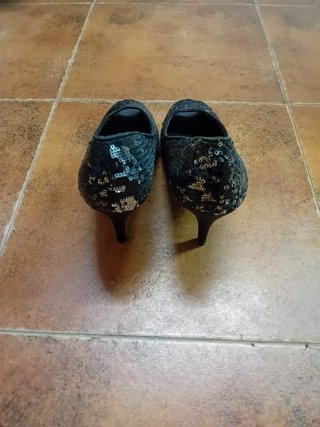 Zapatos fiesta tacón negro con lentejuelas