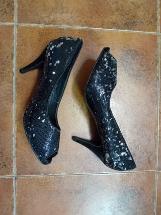 Zapatos fiesta tacón negro con lentejuelas