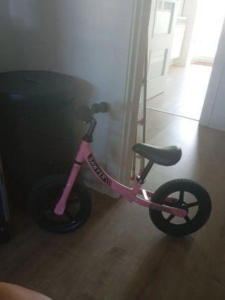 Bici de equilibrio rosa Sawyer