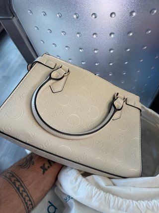 Bolso Guess G Status Satchel Beige/Oro