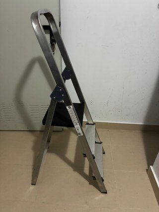 Escalera ALMESA 3 peldaños plegable