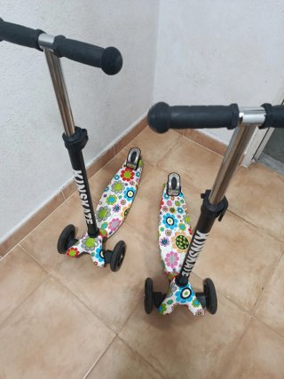 Patinete 3 ruedas niña flores