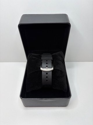 Reloj Hombre Negro y Plateado