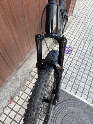 Bicicleta elèctrica de Carbono talla L solo 100km
