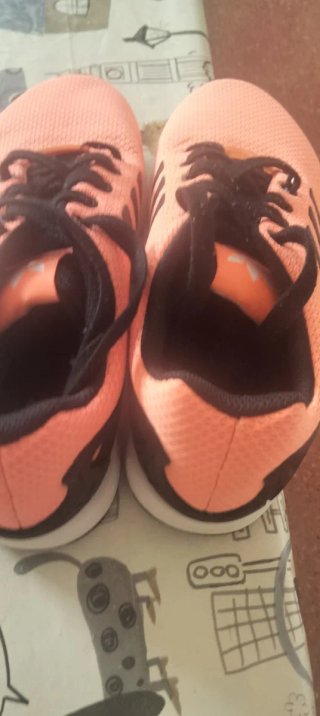 Zapatillas Adidas Naranja y Negro