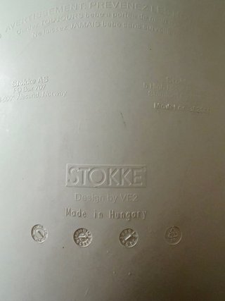 Cuña para bañera de bebé marca stokke
