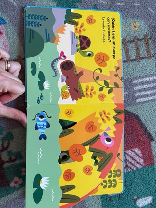 Dos libros interactivos 12-18 meses