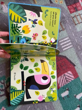 Dos libros interactivos 12-18 meses