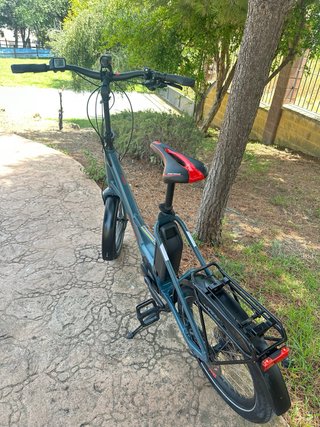 Bicicleta eléctrica cube