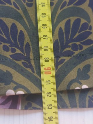 Pantaloni in seta fantasia floreale