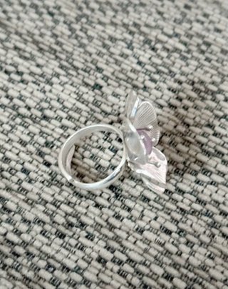Anillo Ilaria Plata 950 Flor Amatista Ajustable