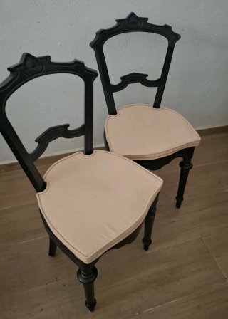 Juego de 2 sillas antiguas con cojines