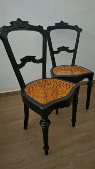 Juego de 2 sillas antiguas con cojines