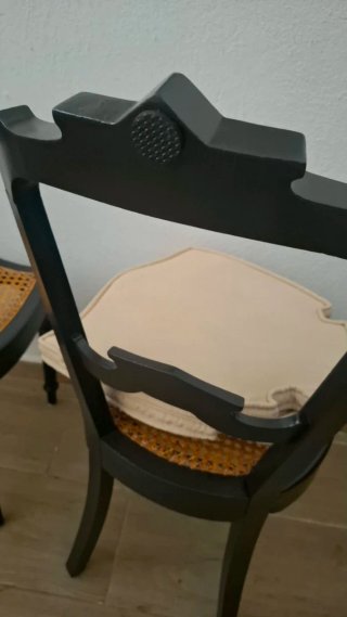 Juego de 2 sillas antiguas con cojines