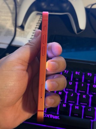 iPhone 12 mini rojo