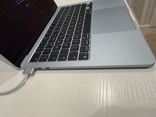 MacBook Air 13,6¨/M4//16GB Memoria/512GB capacidad