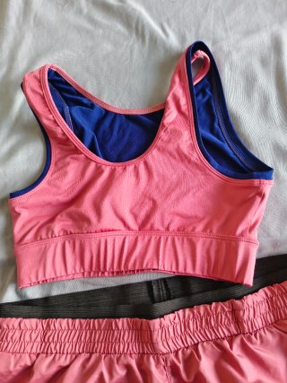 Conjunto deportivo top y shorts
