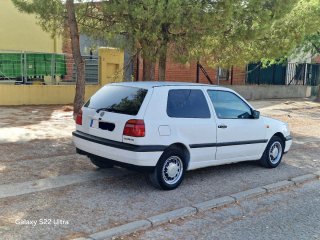 Volkswagen  - Golf  TLF: 642 - 34 - 62 - 67