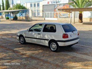 Volkswagen  - Golf  TLF: 642 - 34 - 62 - 67