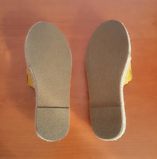 Alpargatas amarillas Talla 37
