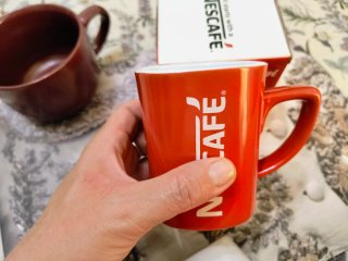 Lote indivisible: mug,taza Nescafé,tazón y frasco