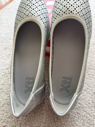 Zapatos XTI talla 39 plata