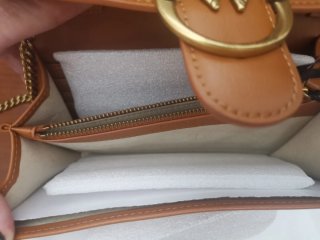 Borsa Pinko in pelle marrone nuova con etichette