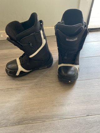 Botas de Snowboard Ambush Negras y Blancas
