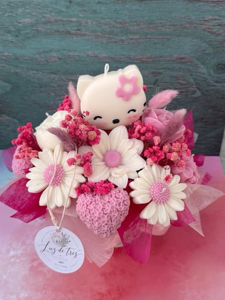 Ramo Flores Cera Soja Hello Kitty Corazón