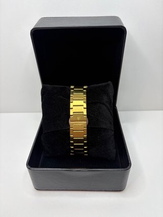 Orologio dorato da uomo