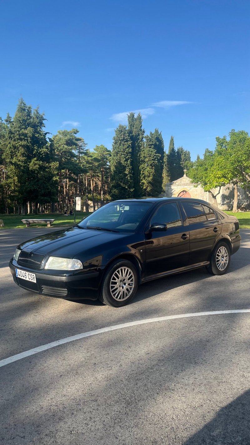 Skoda Octavia 2004 - foto 1