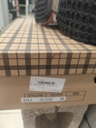 Zapatillas deportivas azul y rosa