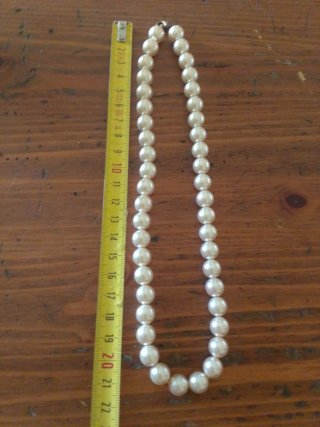 Collar de perlas crema