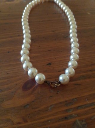 Collar de perlas crema