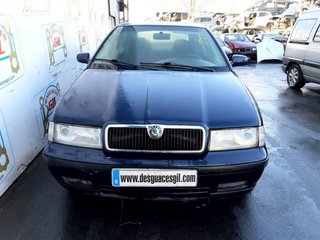 1088798 faro izquierdo skoda octavia berlina (1u2)