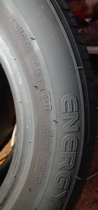 Pneu Michelin 175/65 R14