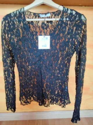 Camisa de encaje negra manga larga