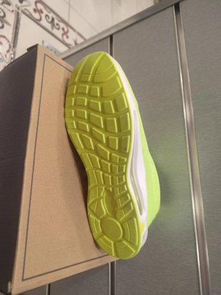 Zapatillas deportivas verde neón