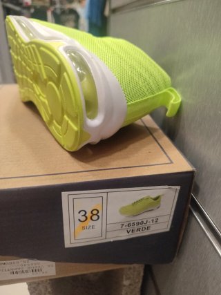 Zapatillas deportivas verde neón