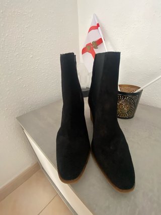 Botines negros tacón madera