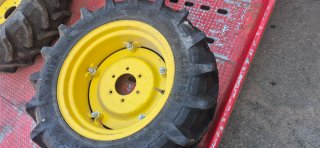 Juego 2 llantas y neumáticos John Deere 280/70R20