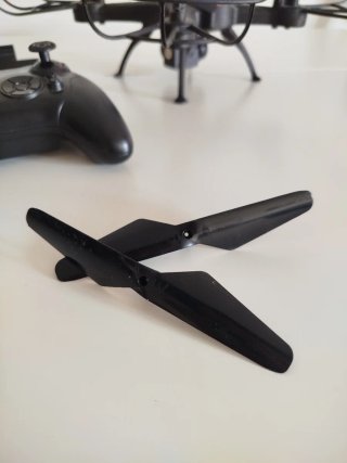 Dron con cámara de vídeo