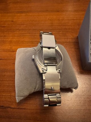 Reloj Guess Negro y Plateado