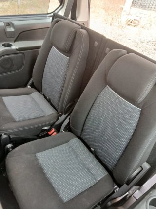Ford Galaxy 2011