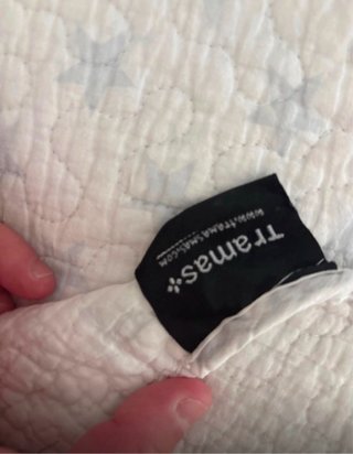 Colcha de verano gris y blanca cama de 1’05