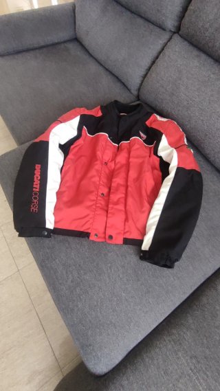 Chaqueta Ducati Corse Negra y Roja