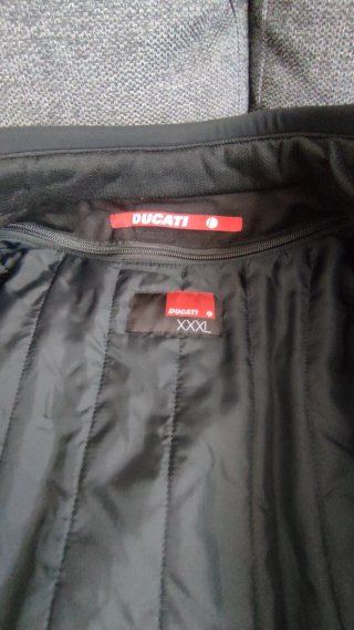 Chaqueta Ducati Corse Negra y Roja