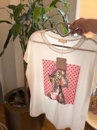 Camiseta perrito con taza